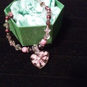 Meet your Posher, Laura a.